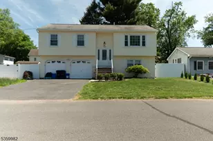 128 Jay Pl, Middlesex, NJ 08846 - Photo 1
