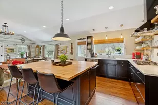 8 Boulder Hill Rd, Tewksbury Township, NJ 07830 - Photo 3