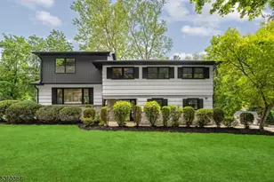 9 Stonehedge Ln, Madison, NJ 07940 - Photo 1