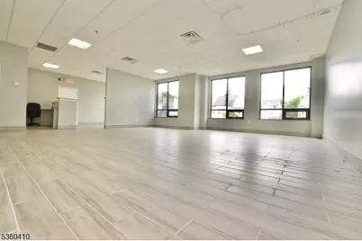 654 Mount Prospect Ave  302, Newark, NJ 07104 - Photo 9