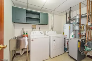 36 Bellows Ln, Montville Township, NJ 07082 - Photo 31