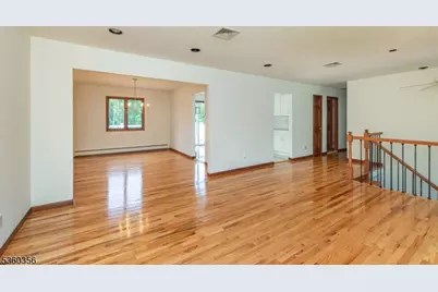 36 Bellows Ln, Montville Township, NJ 07082 - Photo 3