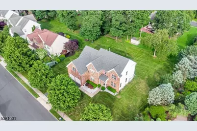 27 Rue Chagall, Franklin Township, NJ 08873 - Photo 1