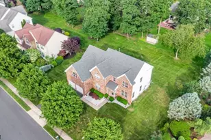 27 Rue Chagall, Franklin Township, NJ 08873 - Photo 1