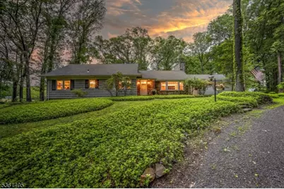 15 Dogwood Dr, Clinton Township, NJ 08801 - Photo 1