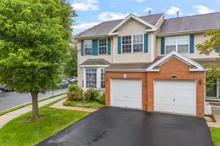 19 Grossweiler Ln, Sayreville, NJ 08859 - Photo 1