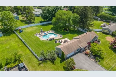 10 Mountainview Rd, Roxbury Township, NJ 07876 - Photo 1