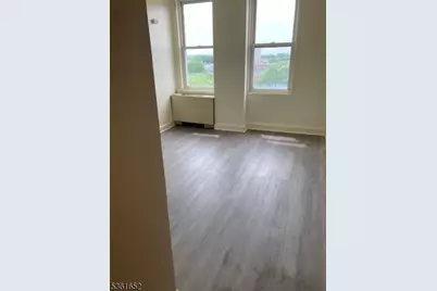 704-712 North Broad St 8D, Elizabeth, NJ 07208 - Photo 9