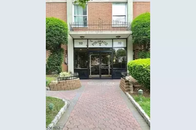 704-712 North Broad St 8D, Elizabeth, NJ 07208 - Photo 1