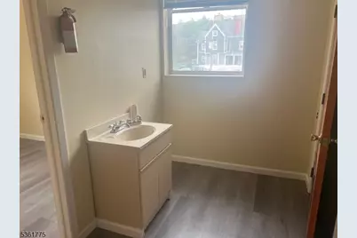 85 S Harrison St, East Orange, NJ 07018 - Photo 17