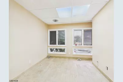 623 N Wood Ave, Linden, NJ 07036 - Photo 23