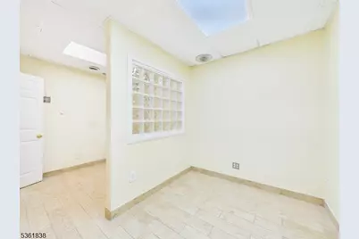 623 N Wood Ave, Linden, NJ 07036 - Photo 17