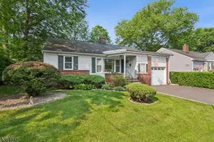 39 Kew Dr, Springfield, NJ 07081 - Photo 1