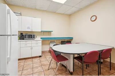 25 E Willow St., Millburn, NJ 07041 - Photo 17