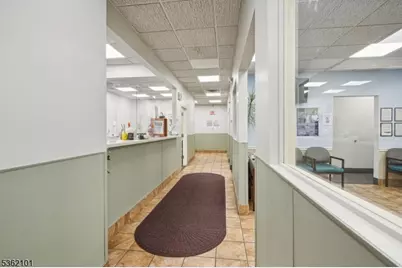 25 E Willow St., Millburn, NJ 07041 - Photo 5