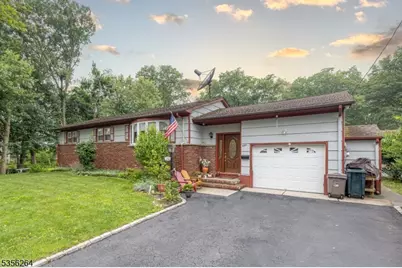 950 Beaver Pl, Rahway, NJ 07065 - Photo 1