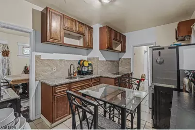 832 S 15th St, Newark, NJ 07108 - Photo 9