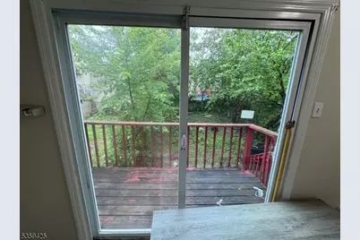 27 Highland Ave, Newark, NJ 07104 - Photo 9