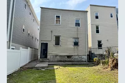 792 South 19th Street, Newark, NJ 07103 - Photo 5