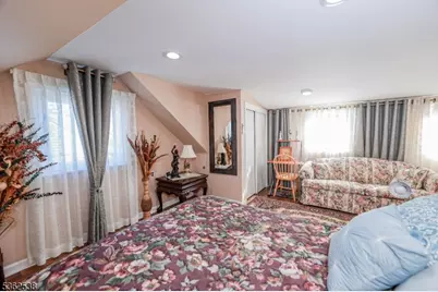 136 Martin Ave, Clifton, NJ 07012 - Photo 31