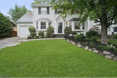 4 Kingsland Ct, South Orange, NJ 07079 - Photo 1