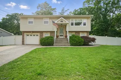 102 Murdock St, Woodbridge Township, NJ 08863 - Photo 1