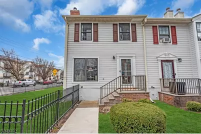 35 Gouverneur St, Newark, NJ 07104 - Photo 1