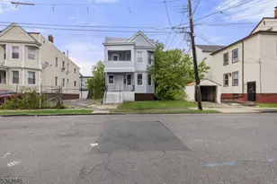 216 Oakwood Pl, Orange, NJ 07050 - Photo 1