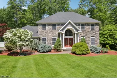 25 Castle Ct, Randolph Township, NJ 07869 - Photo 1