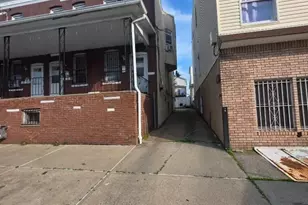32 Spencer St, Elizabeth, NJ 07202 - Photo 1