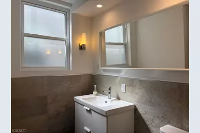 22 Johnson Ave, Hackensack, NJ 07601 - Photo 9