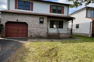 152 Glenwood Ct, Union Township, NJ 07083 - Photo 1