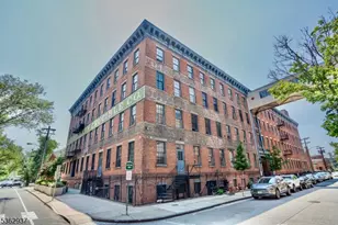 187 Wayne St, Jersey City, NJ 07302 - Photo 1