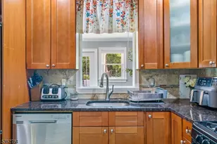 132 Parkside Rd, Plainfield, NJ 07060 - Photo 13