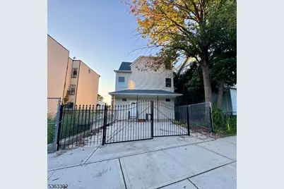 82 Montgomery Avenue, Newark, NJ 07108 - Photo 3