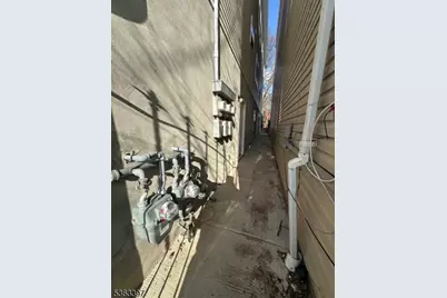 465 Hawthorne Avenue, Newark, NJ 07112 - Photo 31