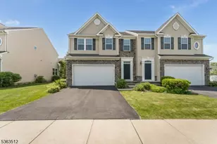 84 Washington Square Cir, Washington Boro, NJ 07882 - Photo 1