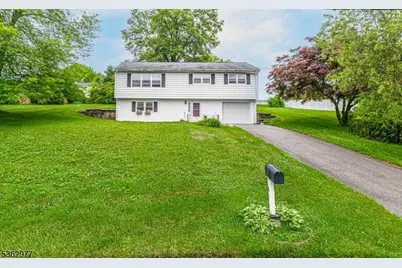 7 Courtland Dr, Wantage, NJ 07461 - Photo 1