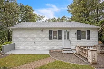6 Redmans Dr, Jefferson Township, NJ 07438 - Photo 1