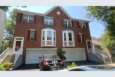 11 Bobolink Ct, Wayne, NJ 07470 - Photo 1