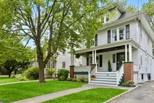 30 Hillcrest Terrace, Verona, NJ 07044 - Photo 1