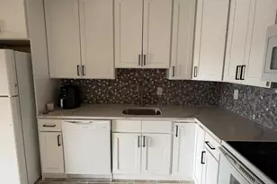 10 N Wood Ave, Linden, NJ 07036 - Photo 1