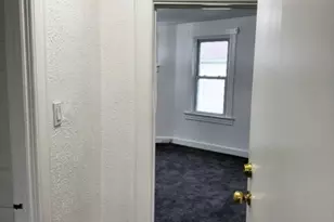 53 Hille Pl, Ridgefield, NJ 07660 - Photo 5