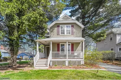 699 Riverview Dr, Totowa, NJ 07512 - Photo 1