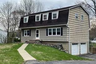 702 Hamilton Dr, Hackettstown, NJ 07840 - Photo 1