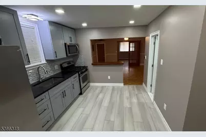 152 Court St 1 Floor, Elizabeth, NJ 07206 - Photo 3