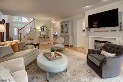 302 Lindabury Ln, Tewksbury Township, NJ 07979 - Photo 1