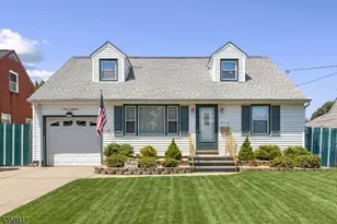 718 Pine St, Roselle Park, NJ 07204 - Photo 1