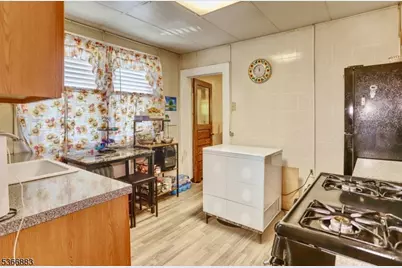 10-12 Medbourne Ave, Irvington, NJ 07111 - Photo 5