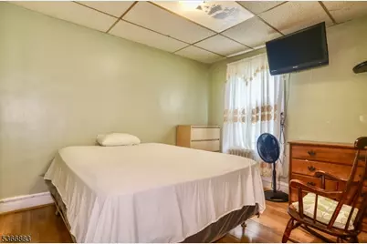 10-12 Medbourne Ave, Irvington, NJ 07111 - Photo 9